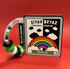 Siyah Beyaz Çıngıraklı Kitaplar Renkler